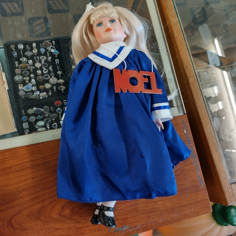 House of Lloyd Christmas Around the World Doll - Picture 2 of 11